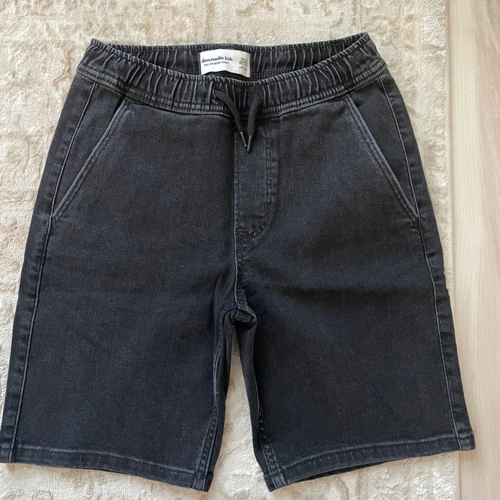 NWOT Abercrombie Kids Black Jean Shorts